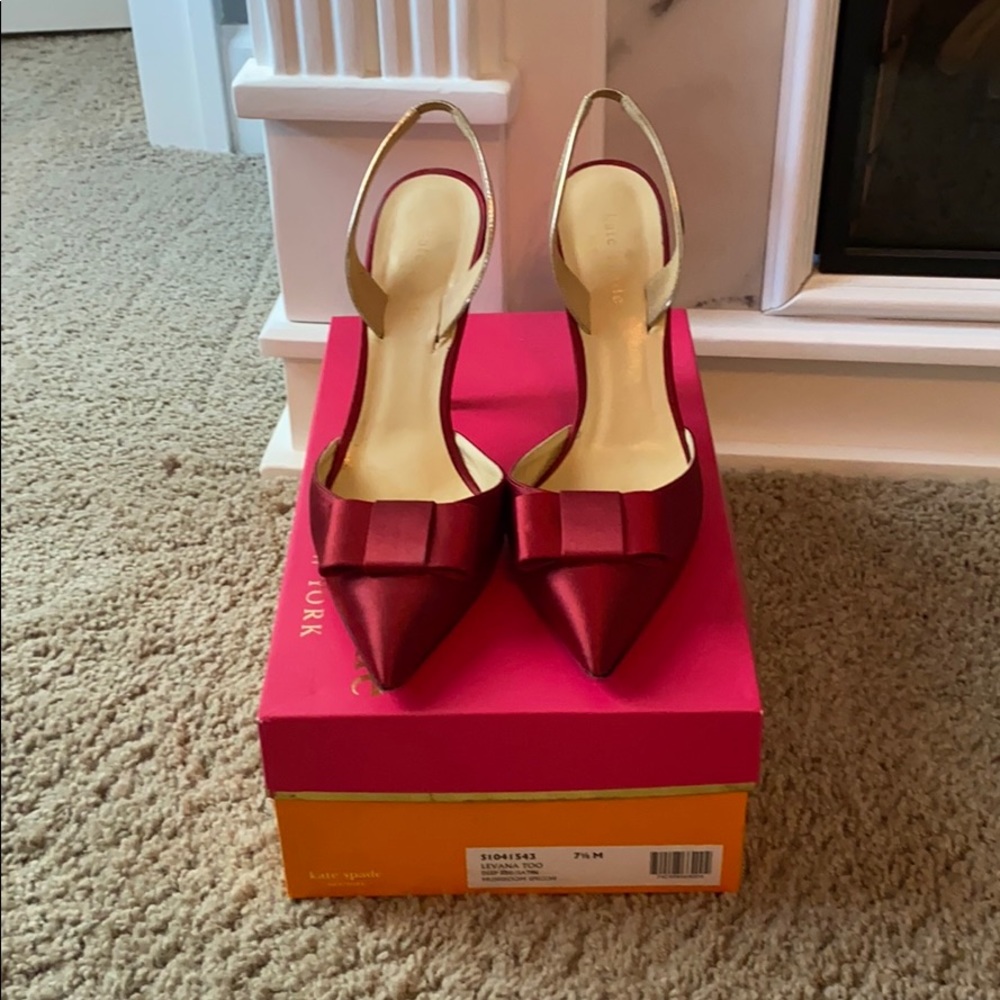 Katie spade red satin levana top pump 7 1/2